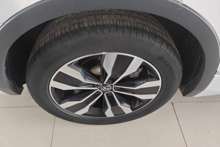 Used Volkswagen Tiguan L 2023 330TSI Automatic Two-Wheel Drive R-Line Enjoyment Edition
