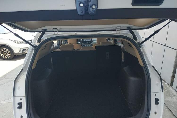 Used Baojun 310W 2017 1.5L Manual Comfort Version China VI Emission Standard
