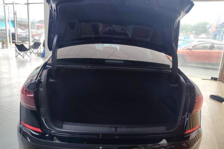 Used Volkswagen Passat 2024 380TSI Starry Luxury Edition
