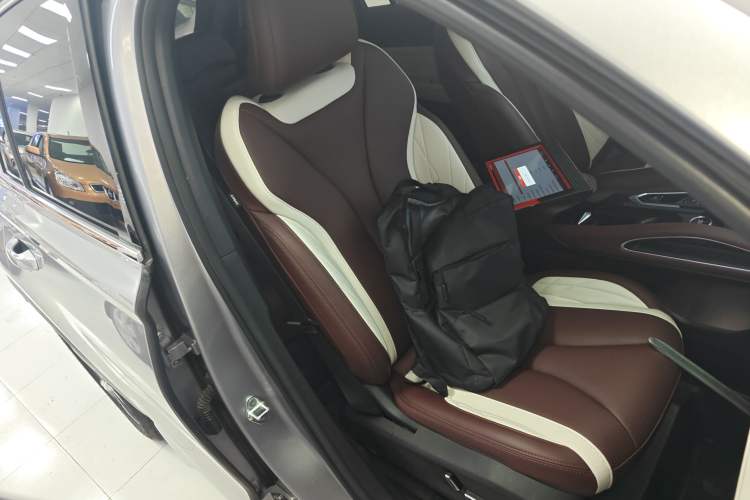 Used Geely Auto Monjaro L 2021 2.0TD DCT EVO Two-Wheel Drive Prestige Version
