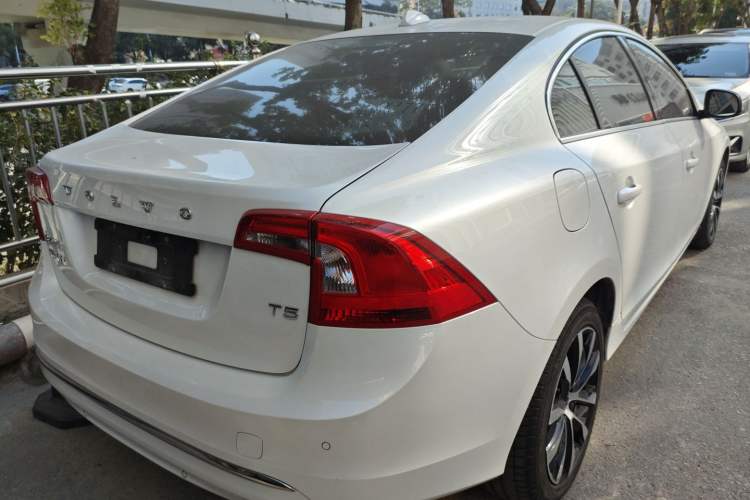 Used Volvo S60 2019 S60L Facelift T5 Intelligent Advanced Edition
