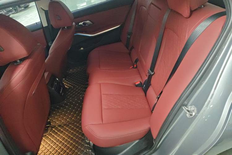 Used BMW i3 2024 eDrive 40 L Midnight Sports Package
