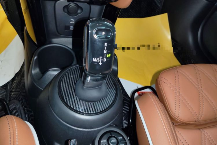 Used  MINI 2023 2.0T COOPER S Artist
