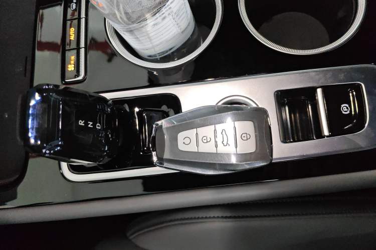 Used Geely Auto Emgrand X7 Sport 2026 Model 1.5TD Wonderful
