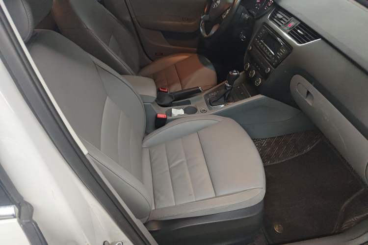 Used Skoda Octavia 2015 1.4TSI DSG Yijun Edition