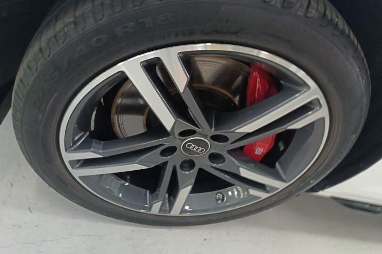 Used Audi A4L 2022 40 TFSI Luxury Dynamic Model