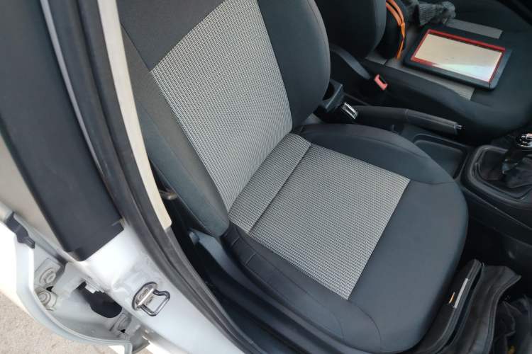 Used Volkswagen Polo 2014 1.4L Manual Fashion Edition
