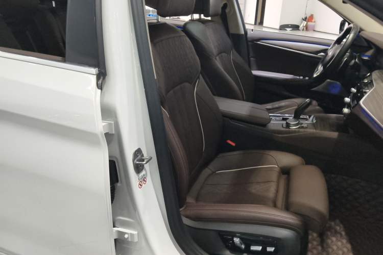 Used BMW 5 Series 2021 Updated 530Li Luxury Package Premium Edition