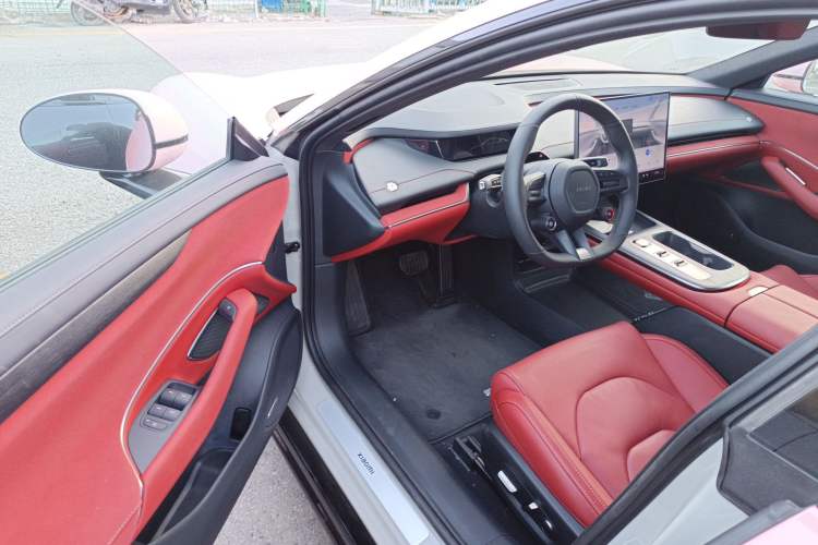 Used  SU7 2024 Rear-Drive Standard Founder Edition
