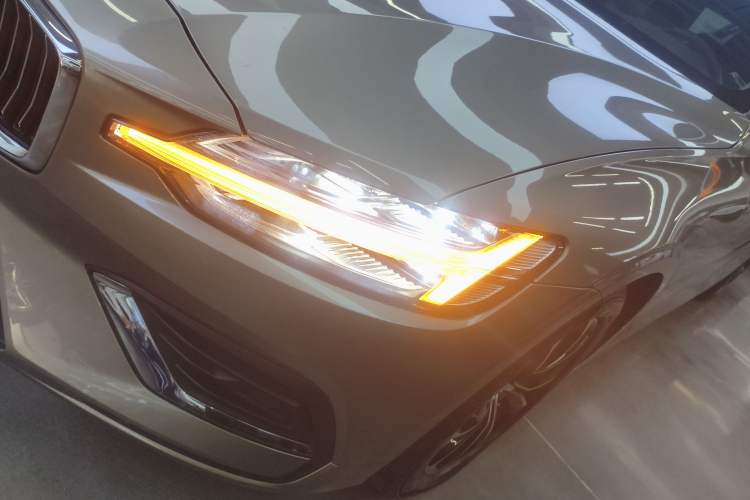 Used Volvo S60 2020 T4 Zhiyi Luxury Edition