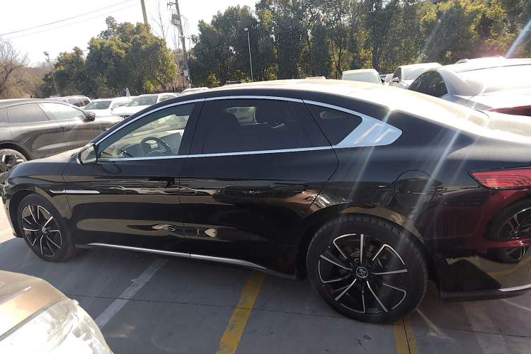 Used BYD Han 2020 EV Four-Wheel Drive High-Performance Flagship Model
