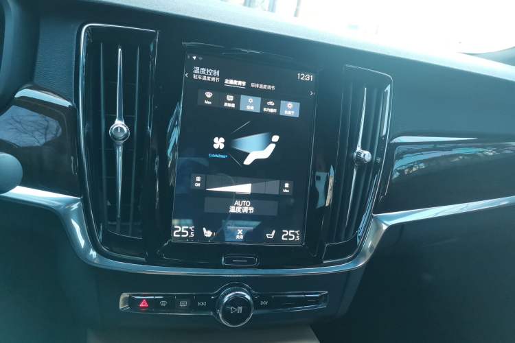 Used Volvo S90 2018 T5 Zhiyuan Edition
