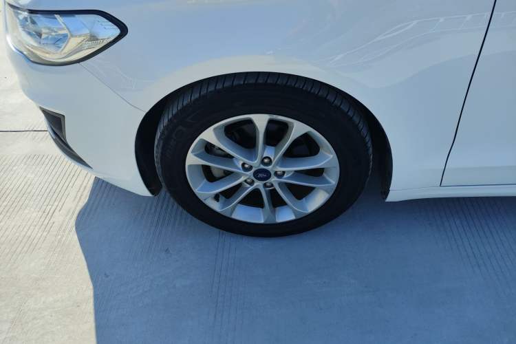 Used Ford Mondeo 2018 EcoBoost 200 Smart Control Fashion Model China VI Standard
