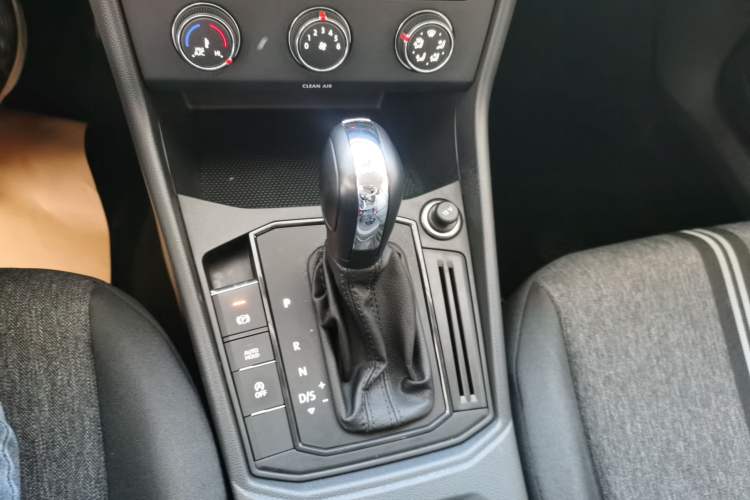 Used Volkswagen Lavida 2019 1.5L Automatic Fashion Edition China VI