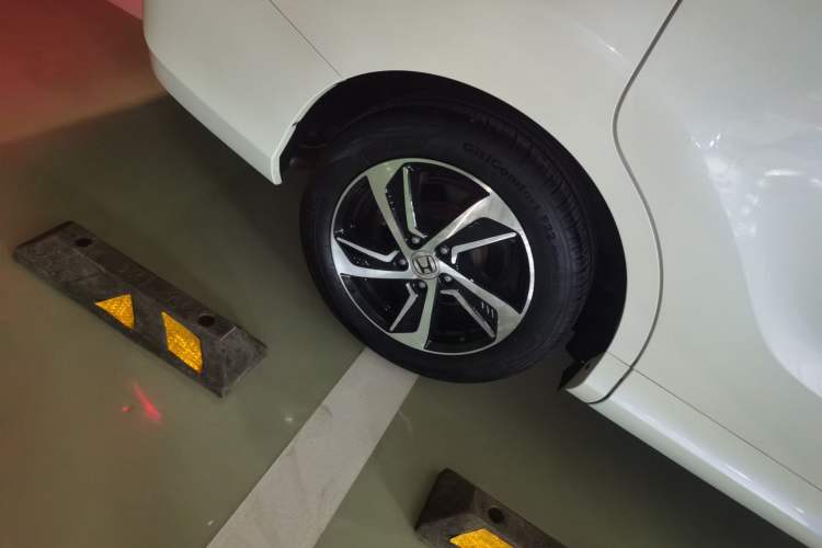 Used Honda Odyssey 2015 Updated Version 2.4L Smart Edition
