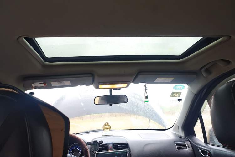 Used FORTHING Joyear X5 2016 1.6L CVT Luxury Model
