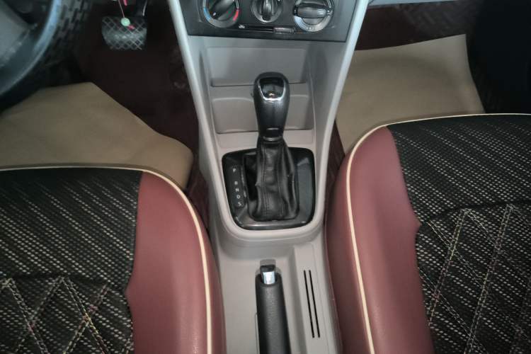 Used Skoda Rapid 2013 1.6L Automatic Smart Selection Model
