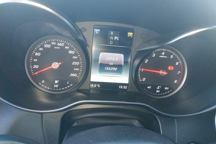 Used Mercedes-Benz GLC 2016 GLC 300 4MATIC Dynamic Model