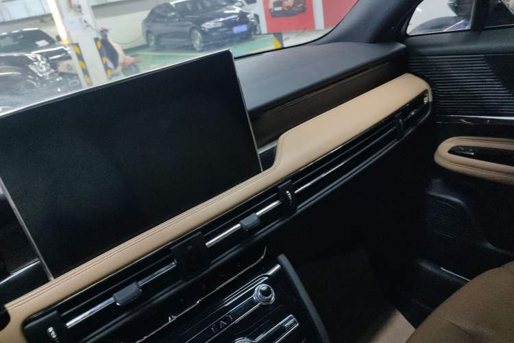 Used Lincoln Corsair 2021 2.0T Two-Wheel-Drive Luxury Edition
