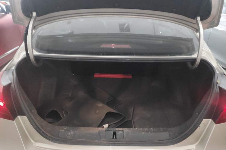 Used Geely Auto Emgrand 2019 Leading Edition 1.5L Manual Upward Asian Games Edition China VI
