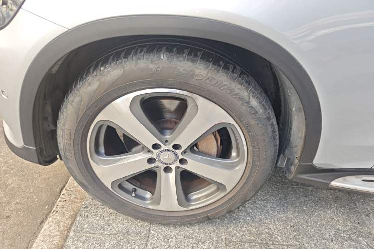 Used Mercedes-Benz GLC 2016 GLC 300 4MATIC Dynamic Model
