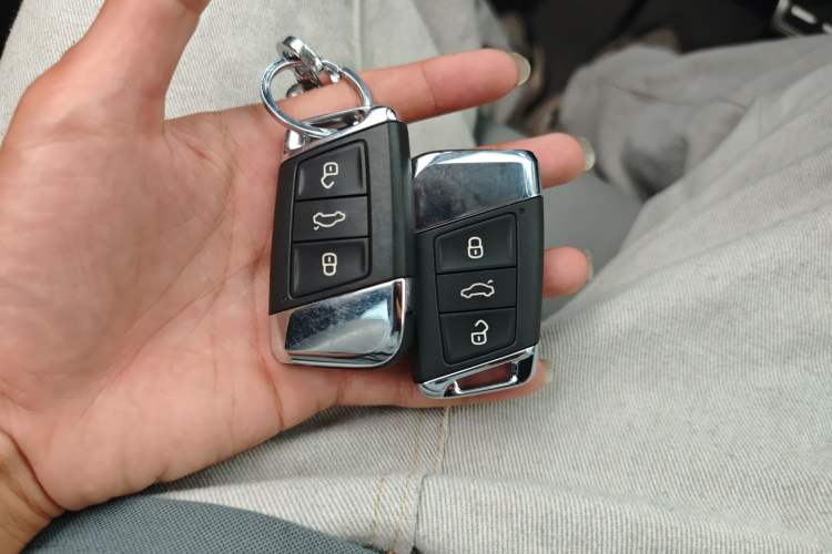 Used Volkswagen Magotan 2023 2 Million Units Limited Edition 330TSI DSG Leading Version
