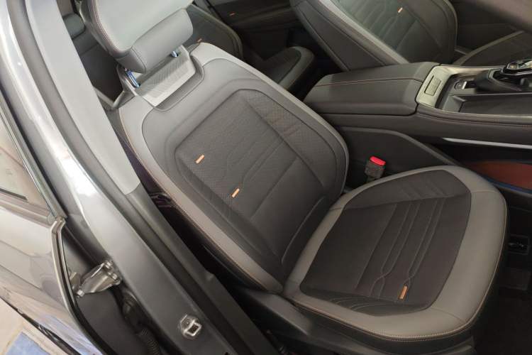 Used Ford Edge 2023 Ford Explorer L 2.0T EcoBoost Four-Wheel Drive 7-Seater Supreme Model
