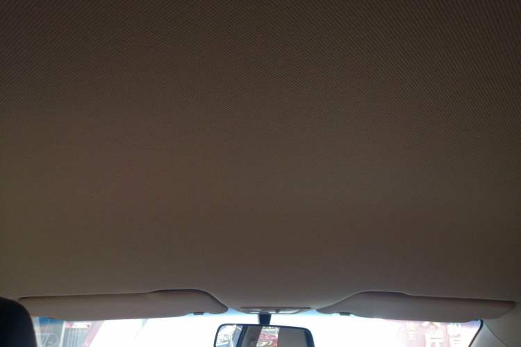 Used Baojun 310W 2017 1.5L Manual Fashion Model China V
