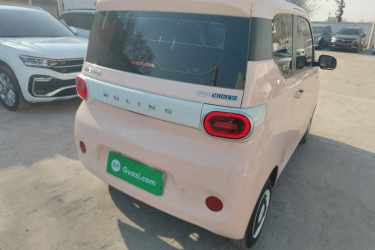 Used Wuling Hongguang MINIEV 2024 3rd Generation 215km Youth Edition

