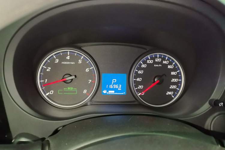 Used Mitsubishi Outlander 2014 2.0L Two-Wheel Drive Sport Value Edition 5 Seats
