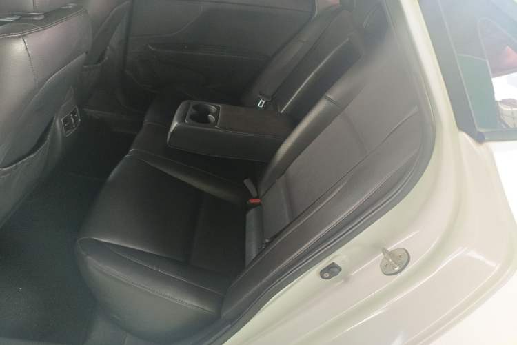 Used Hyundai Mistra 2014 1.8L Automatic Smart GLS
