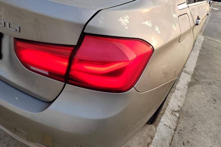 Used BMW 3 Series 2016 320Li Ambition Model
