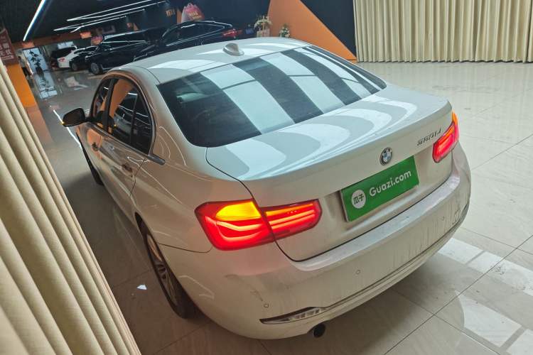 Used BMW 3 Series 2016 320Li Ambition Model
