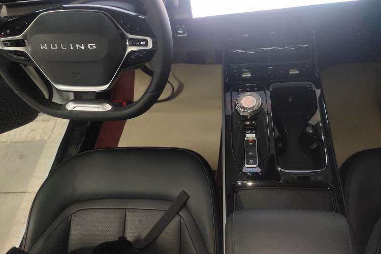 Used Wuling Xingguang 2023 150 Advanced Edition
