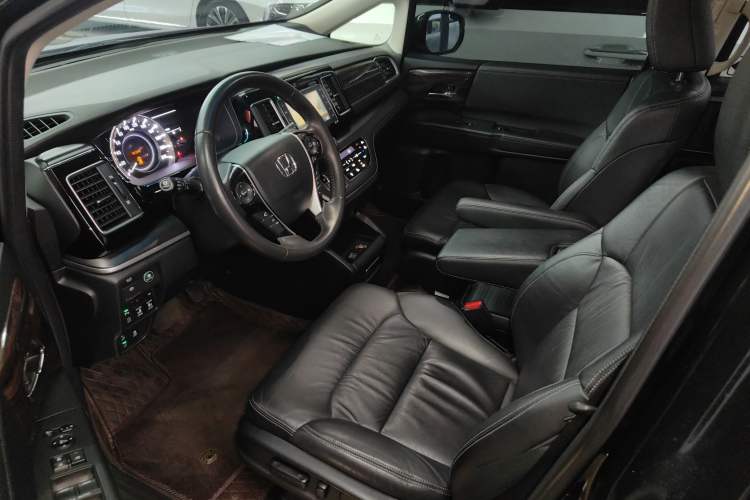 Used Honda Elysion 2016 2.4L Supreme Edition
