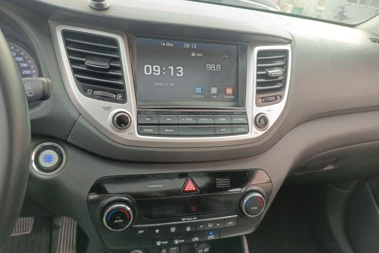 Used Hyundai Tucson 2015 1.6T Dual-Clutch Two-Wheel-Drive Smart Model