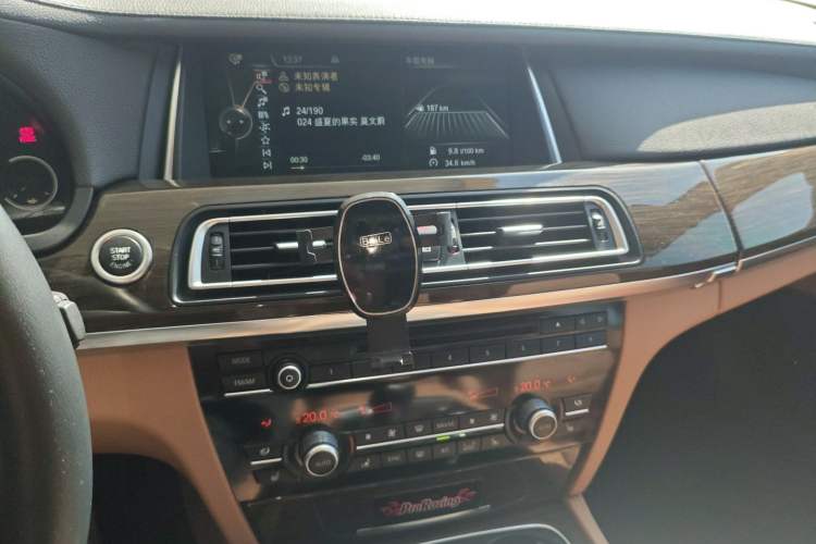 Used BMW 7 Series 2013 730Li Luxury Model
