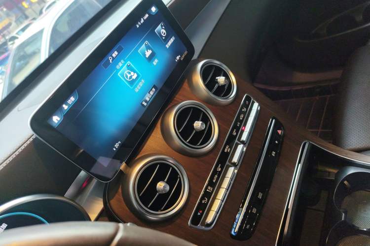 Used Mercedes-Benz GLC 2021 GLC 300 L 4MATIC Dynamic Model
