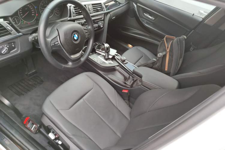 Used BMW 3 Series 2016 316Li Fashion Model
