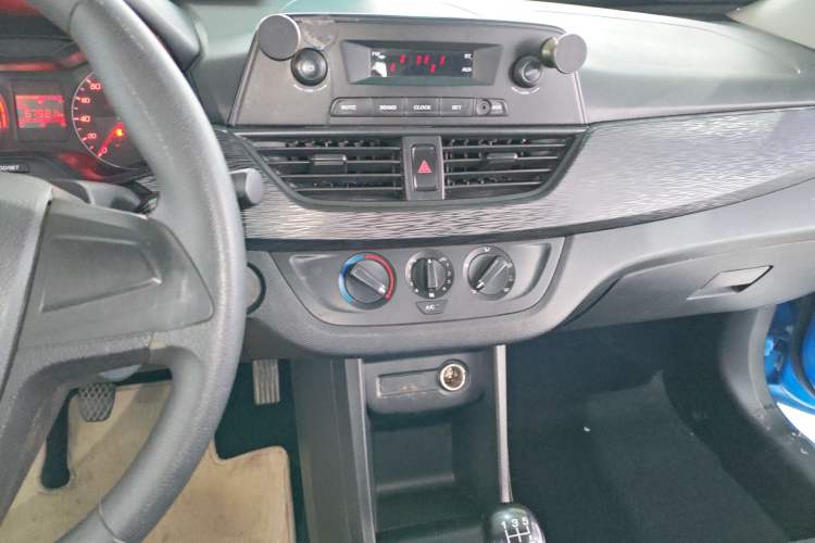 Used Baojun 310 2016 1.2L Manual Value Edition
