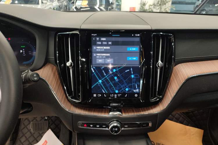 Used Volvo XC60 New Energy 2025 Plug-in Hybrid Long-Range All-Wheel Drive Smart & Luxurious Edition