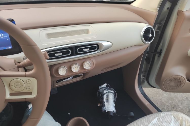 Used Wuling Hongguang MINIEV 2025 Four-Door Version Advanced Edition
