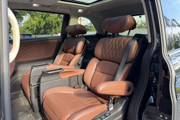 Used Honda Elysion 2019 2.0L Hybrid Supreme Edition
