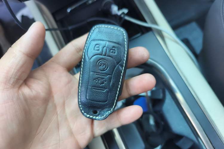 Used Lincoln MKC 2016 2.0T Two-Wheel Drive Luxury Edition