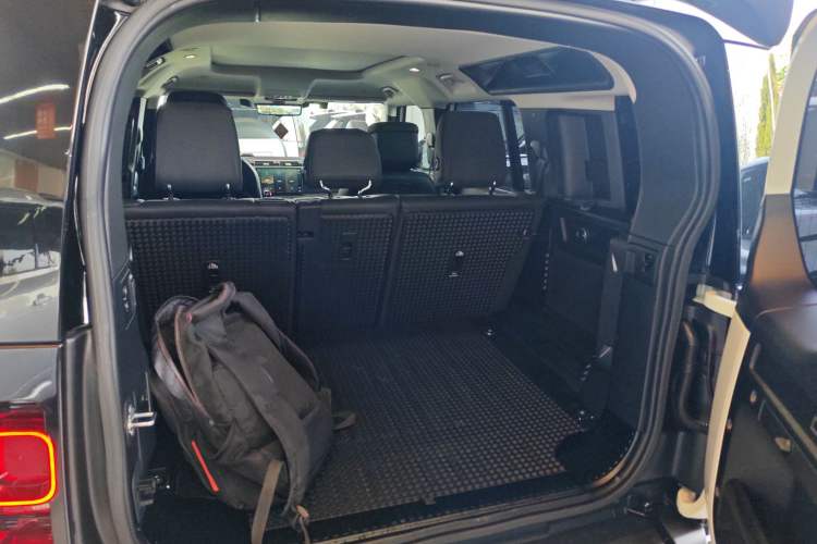 Used Land Rover Defender 2022 110 P400 X-DYNAMIC HSE
