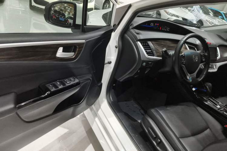 Used Honda Jade 2017 210 TURBO CVT Luxury Edition 5 Seats
