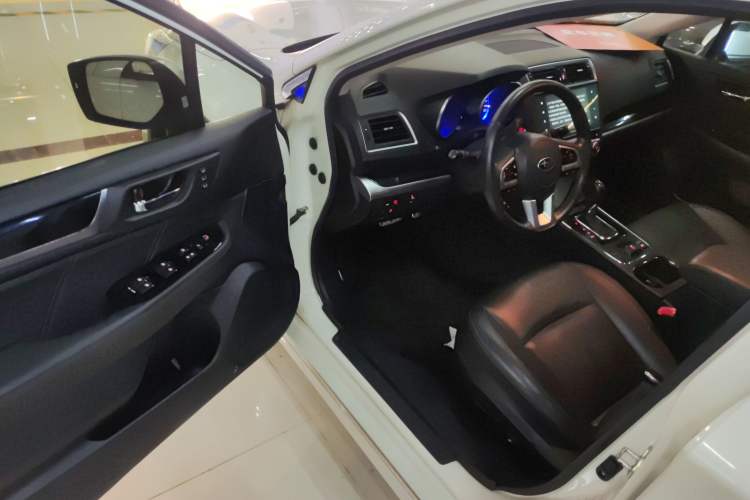 Used Subaru Legacy 2016 2.5i All-Wheel-Drive Glory Edition
