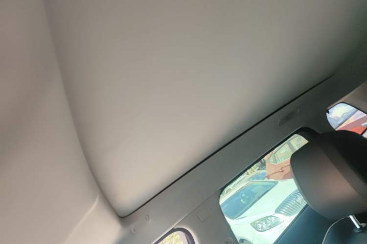 Used Land Rover Range Rover Evoque 2018 240 PS SE Smart Brilliance Edition
