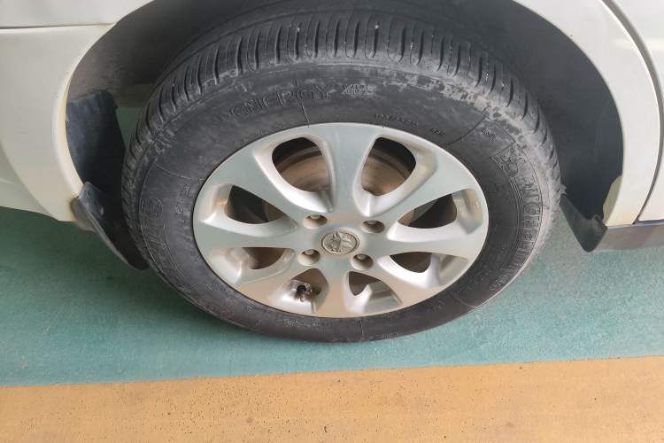 Used Venucia R50 2013 1.6L Automatic Fashion Edition