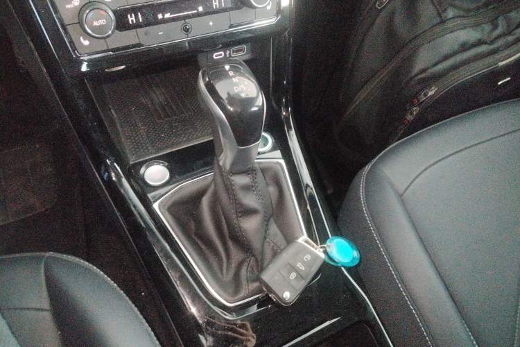 Used Volkswagen Tharu 2025 NewRui 300TSI Prestige Edition